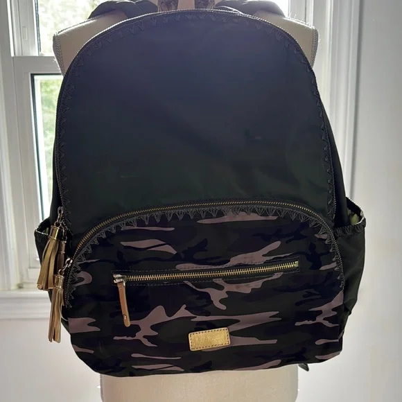 Jack Rogers | Bags | Jack Rogers Green And Black Backpack 